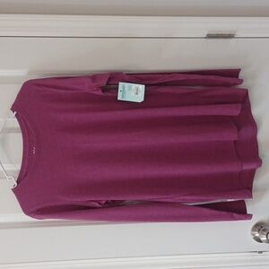 NEW LONG SLEEVE TEE SHIRT